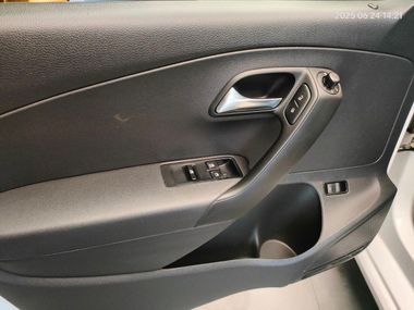 Volkswagen Polo 2013 года, 224 388 км - вид 12