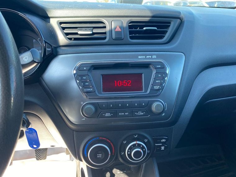 Kia Rio 2012 года, 255 317 км - вид 10