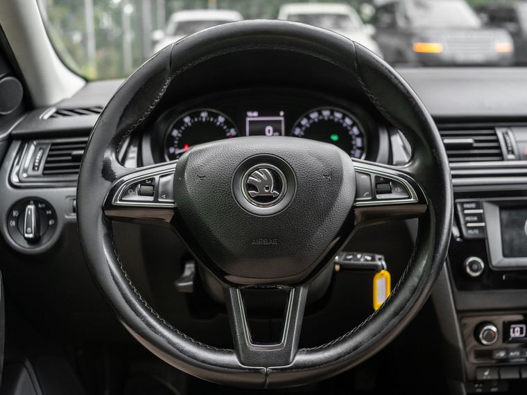 Skoda Rapid 2015 года, 172 114 км - вид 6