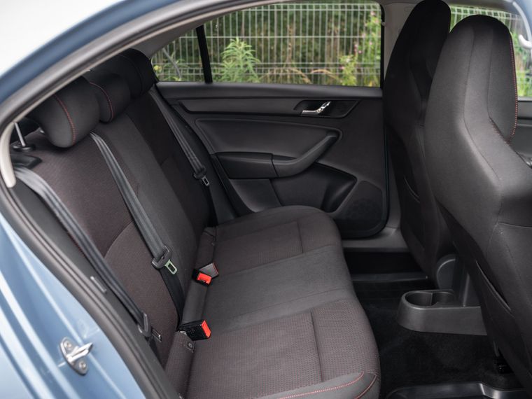 Skoda Rapid 2015 года, 172 114 км - вид 12