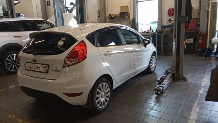 Ford Fiesta 2016 года, 111 000 км - вид 3