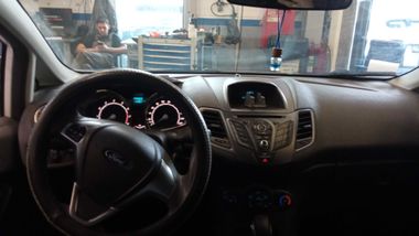 Ford Fiesta 2016 года, 111 000 км - вид 5