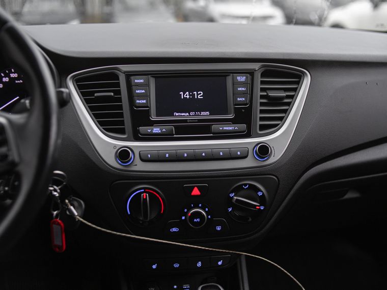 Hyundai Solaris 2017 года, 122 500 км - вид 8