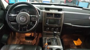 Jeep Cherokee 2012 года, 332 553 км - вид 5