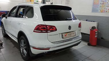 Volkswagen Touareg 2016 года, 230 884 км - вид 4