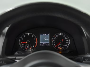 Volkswagen Scirocco 2012 года, 196 999 км - вид 7