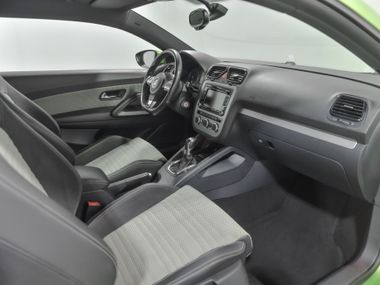Volkswagen Scirocco 2012 года, 196 999 км - вид 15