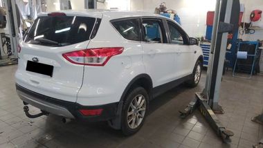 Ford Kuga 2015 года, 143 552 км - вид 3