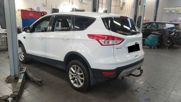 Ford Kuga 2015 года, 143 552 км - вид 4