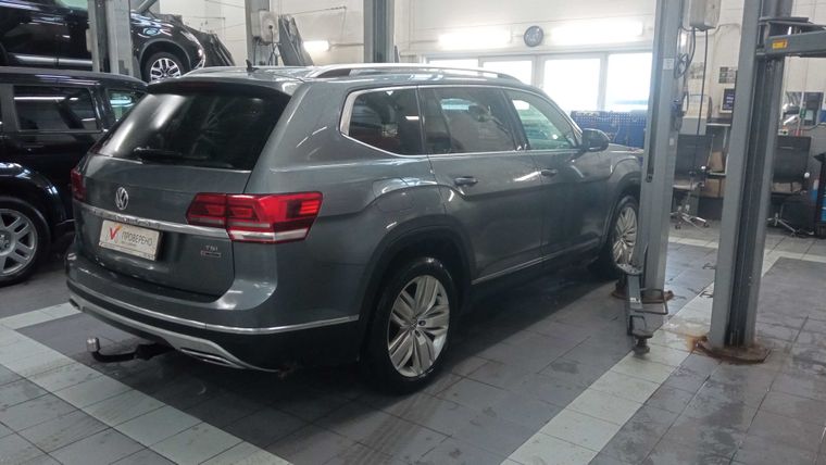 Volkswagen Teramont 2018 года, 150 292 км - вид 3