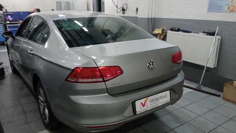 Volkswagen Passat 2016 года, 153 533 км - вид 4