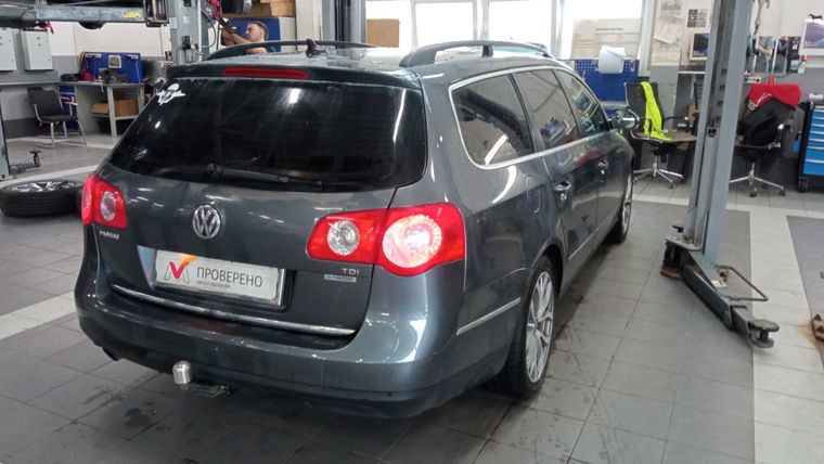 Volkswagen Passat 2009 года, 323 018 км - вид 3