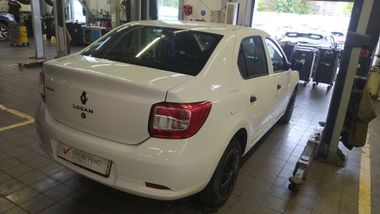 Renault Logan 2018 года, 154 415 км - вид 3