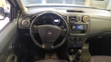 Renault Logan 2018 года, 154 415 км - вид 5