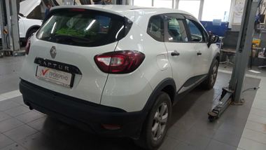 Renault Kaptur 2018 года, 115 000 км - вид 3