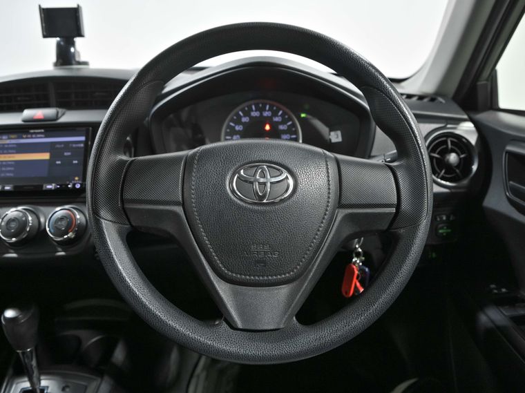 Toyota Corolla Axio 2017 года, 135 403 км - вид 8