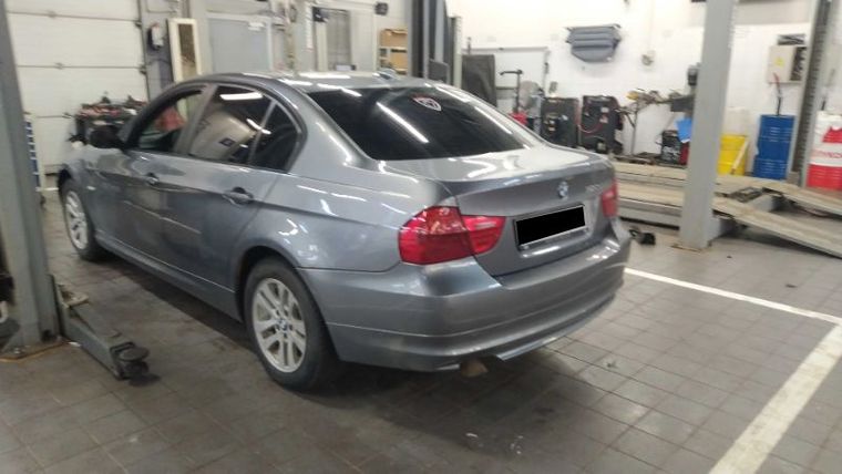 BMW 3 серия 2009 года, 417 600 км - вид 4