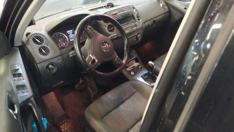 Volkswagen Tiguan 2013 года, 201 673 км - вид 5