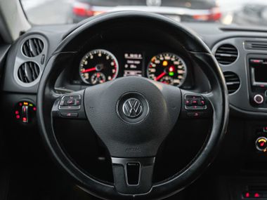 Volkswagen Tiguan 2013 года, 201 673 км - вид 7