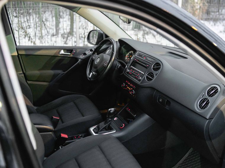 Volkswagen Tiguan 2013 года, 201 673 км - вид 13