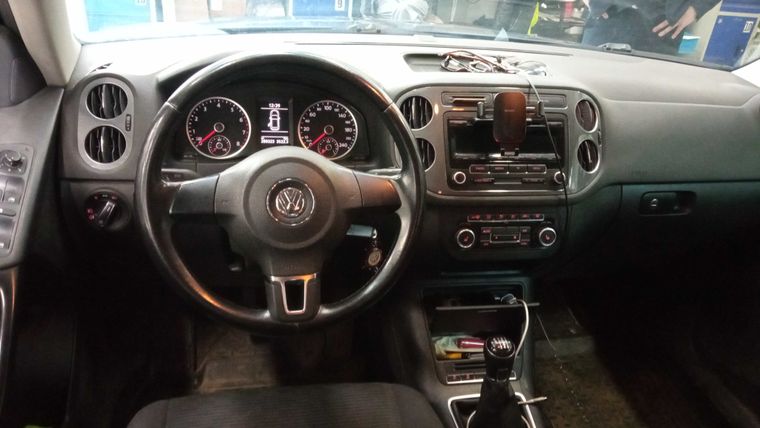 Volkswagen Tiguan 2014 года, 289 323 км - вид 6