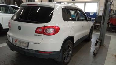 Volkswagen Tiguan 2010 года, 265 739 км - вид 3
