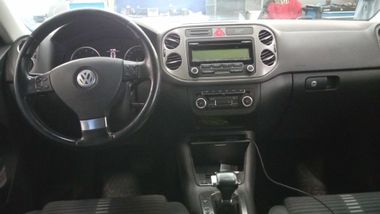 Volkswagen Tiguan 2010 года, 265 739 км - вид 5