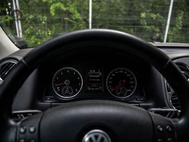 Volkswagen Tiguan 2010 года, 265 739 км - вид 5