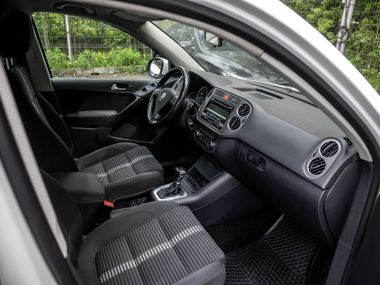 Volkswagen Tiguan 2010 года, 265 739 км - вид 12