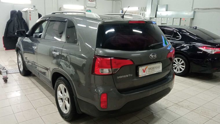 KIA Sorento 2015 года, 260 573 км - вид 5