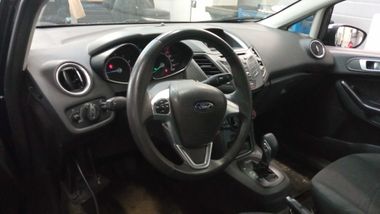 Ford Fiesta 2015 года, 145 346 км - вид 5