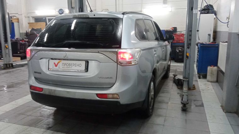 Mitsubishi Outlander 2012 года, 177 471 км - вид 4