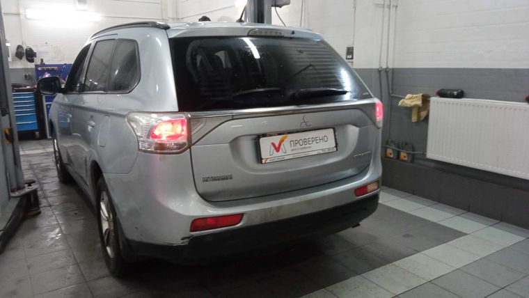 Mitsubishi Outlander 2012 года, 177 471 км - вид 5