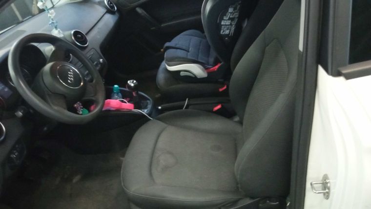 Audi A1 2011 года, 104 815 км - вид 5