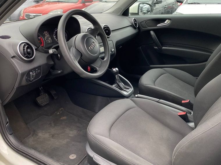 Audi A1 2011 года, 104 815 км - вид 14