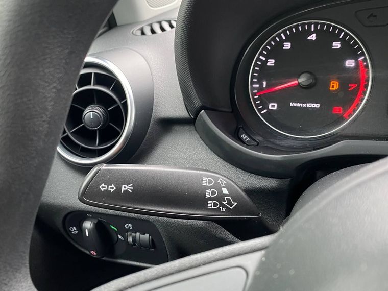 Audi A1 2011 года, 104 815 км - вид 8
