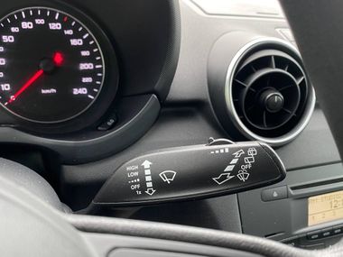 Audi A1 2011 года, 104 815 км - вид 10