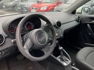Audi A1 2011 года, 104 815 км - вид 9
