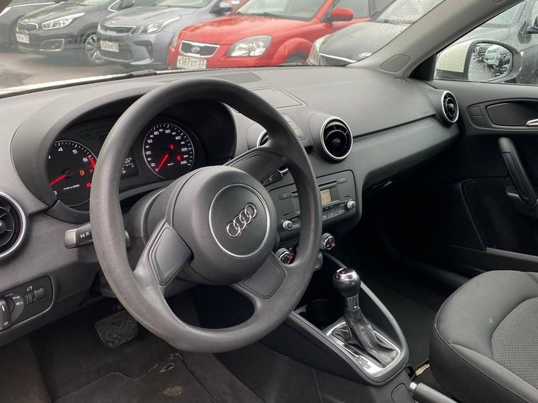 Audi A1 2011 года, 104 815 км - вид 9