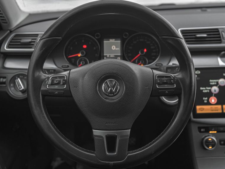 Volkswagen Passat 2013 года, 248 000 км - вид 6