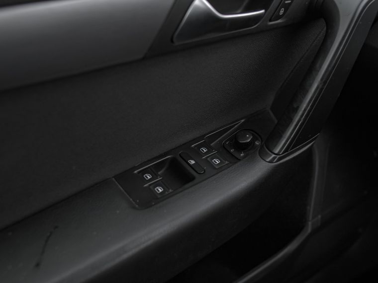 Volkswagen Passat 2013 года, 248 000 км - вид 9