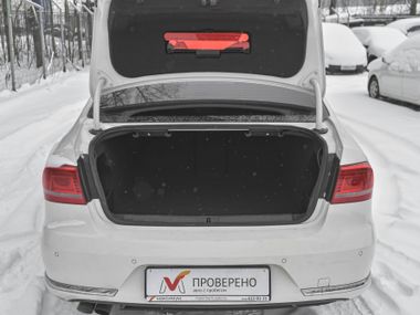 Volkswagen Passat 2013 года, 248 000 км - вид 13