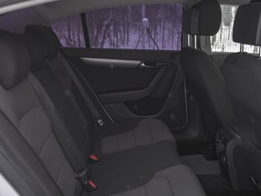 Volkswagen Passat 2013 года, 248 000 км - вид 11