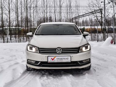 Volkswagen Passat 2013 года, 248 000 км - вид 3
