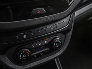 ВАЗ (LADA) Vesta 2019 года, 200 000 км - вид 9