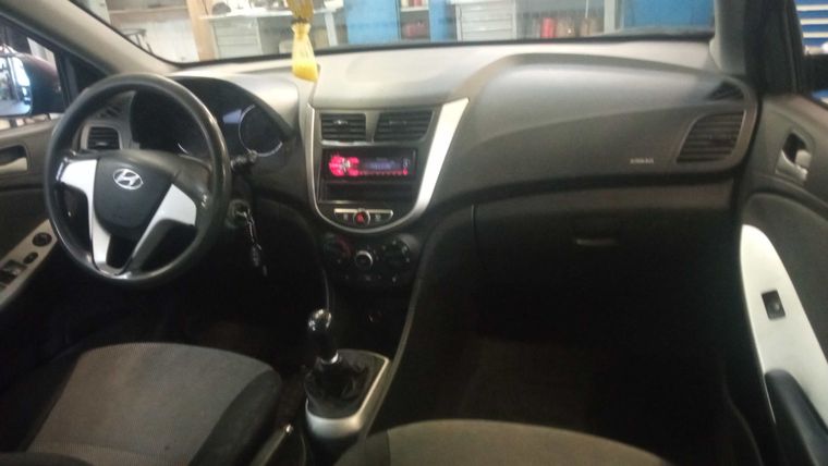 Hyundai Solaris 2012 года, 236 281 км - вид 4