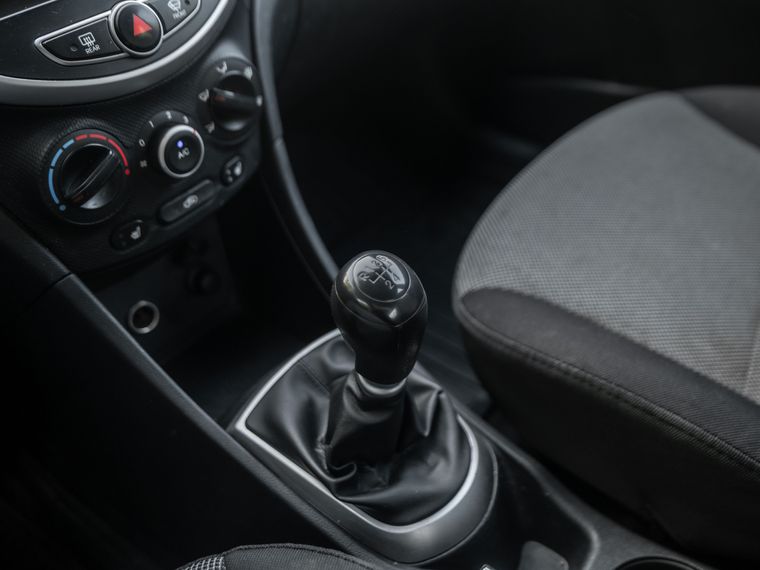 Hyundai Solaris 2012 года, 236 281 км - вид 8