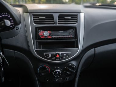 Hyundai Solaris 2012 года, 236 281 км - вид 7