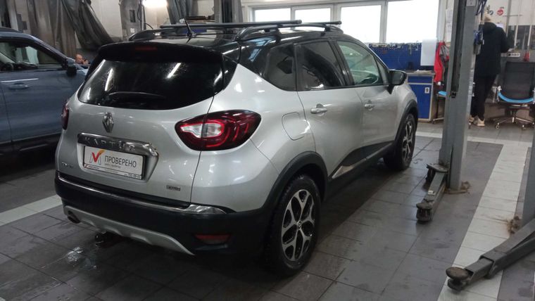 Renault Kaptur 2018 года, 99 989 км - вид 3