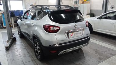 Renault Kaptur 2018 года, 99 989 км - вид 4